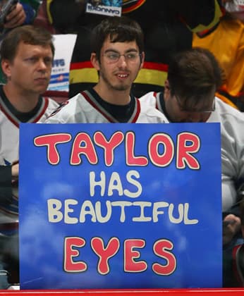 73977369JV016_Ducks_Canucks_12_02_54_AM