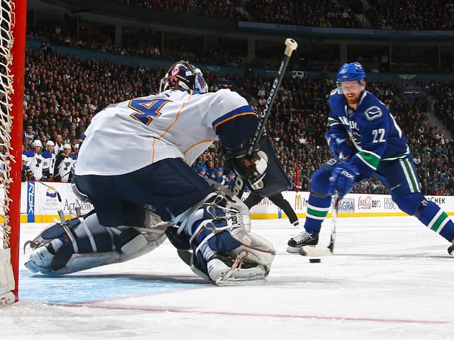 Blues_Canucks