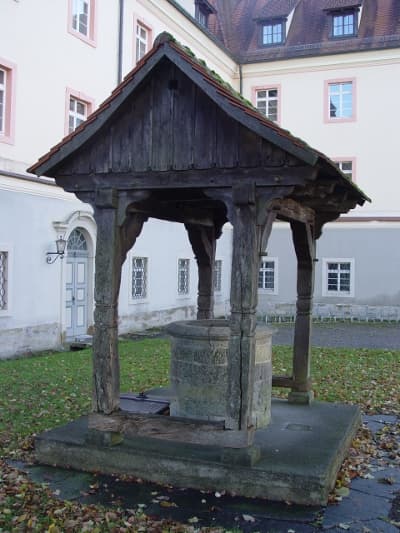 brunnen_kloster_wald