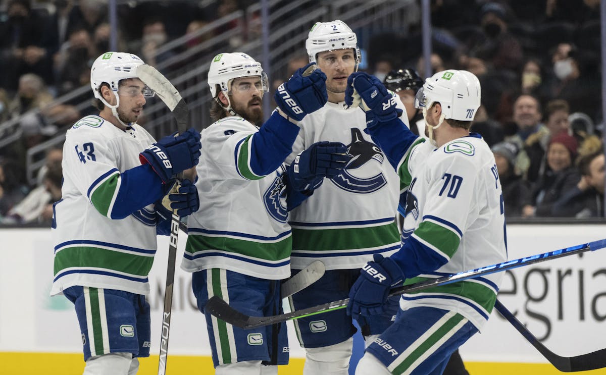 20 Vancouver Canucks players to remember in a game of Puckdoku