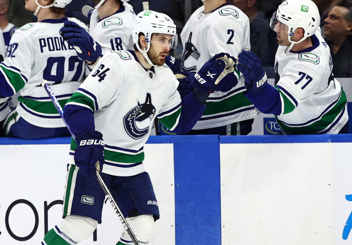 Talks continue as Canucks look to make moves — The Fourth Period