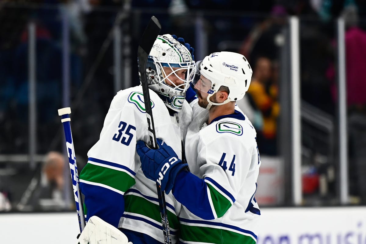 Home success continues to elude Canucks after latest embarrassing loss