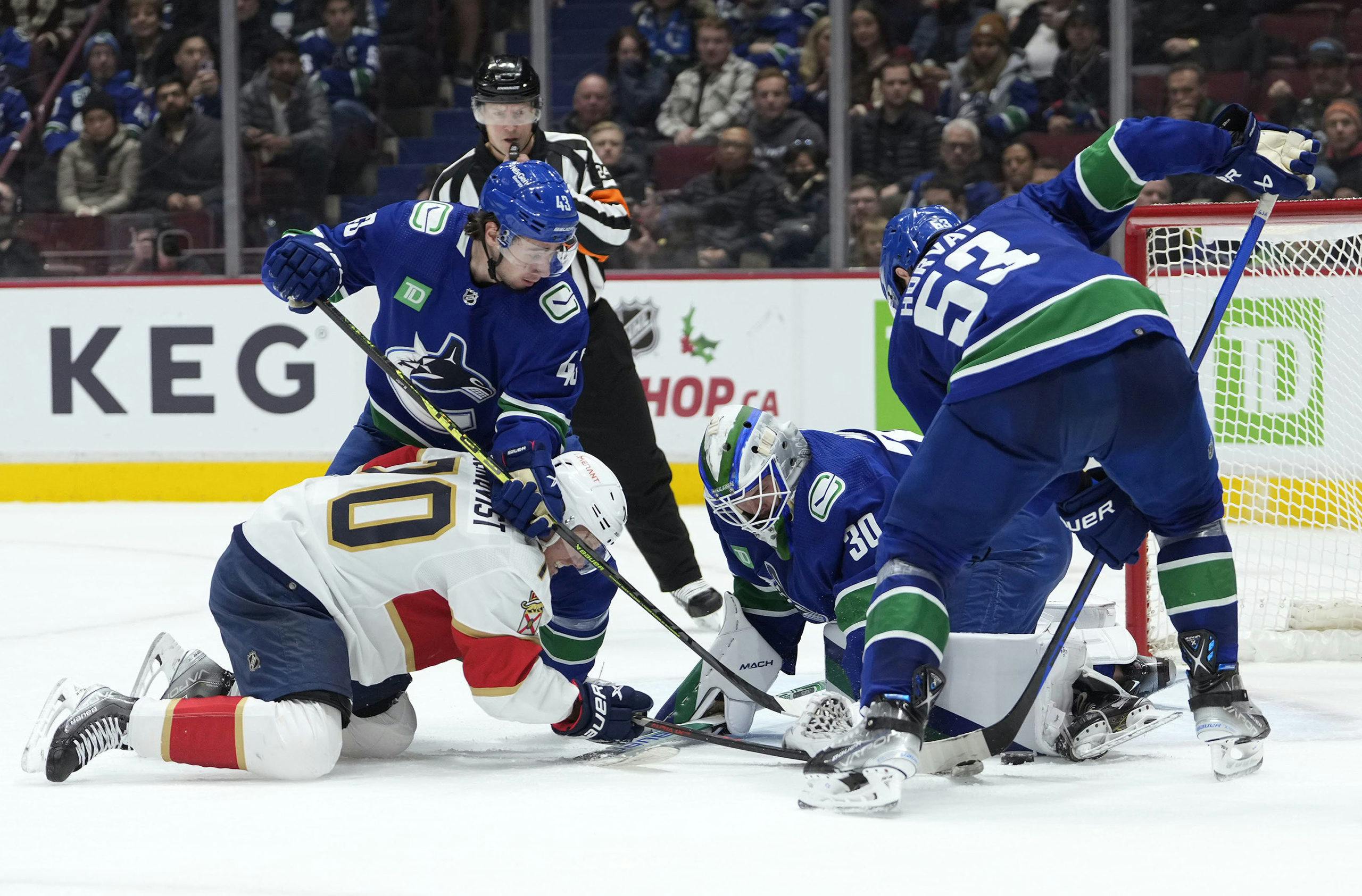 Opinion: Not retiring Roberto Luongo's jersey is an embarrassing decision  by the Canucks, and they need to rectify it - CanucksArmy