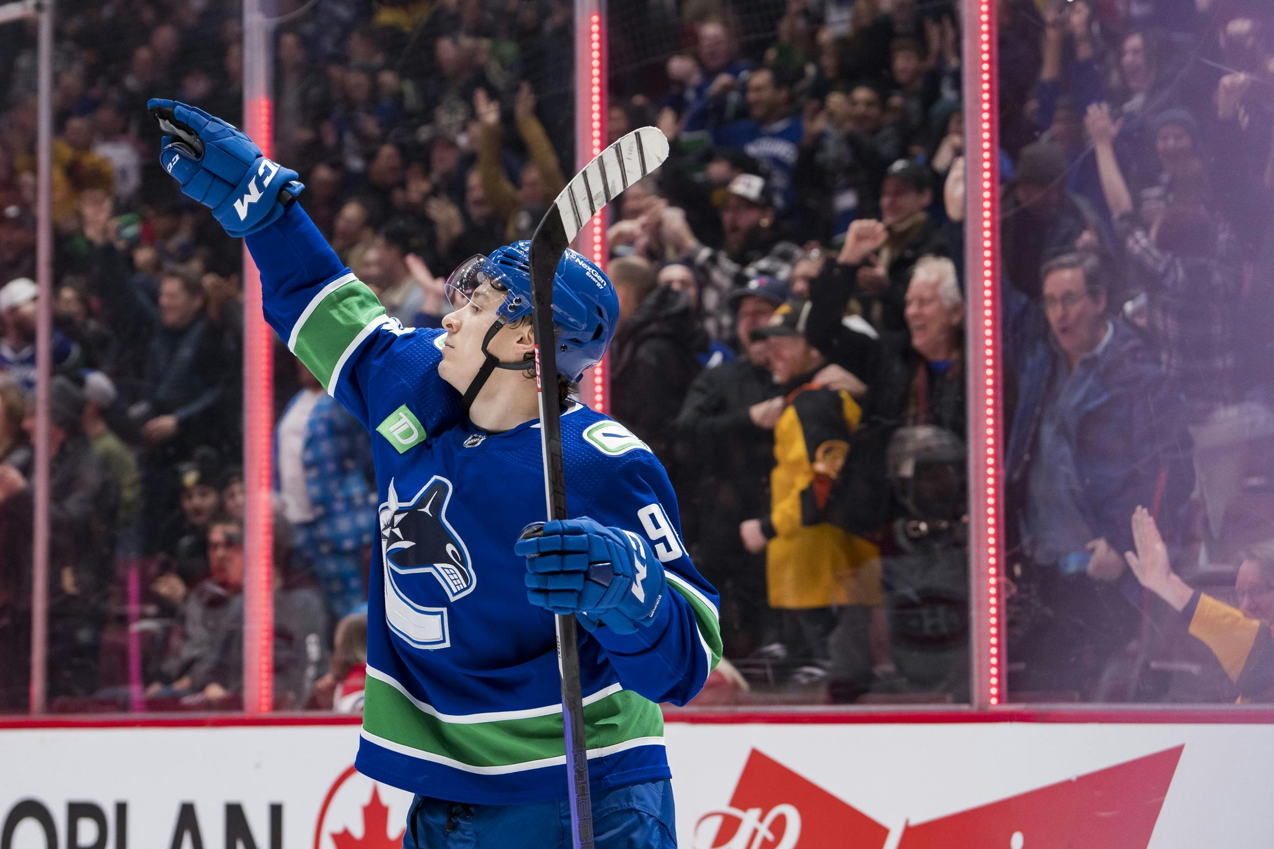 What it could cost the Canucks to re-sign Andrei Kuzmenko