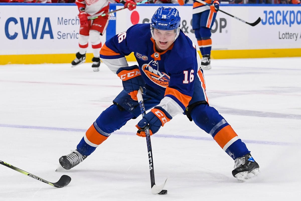 Winners and Losers of the Bo Horvat Trade to the New York Islanders, News,  Scores, Highlights, Stats, and Rumors