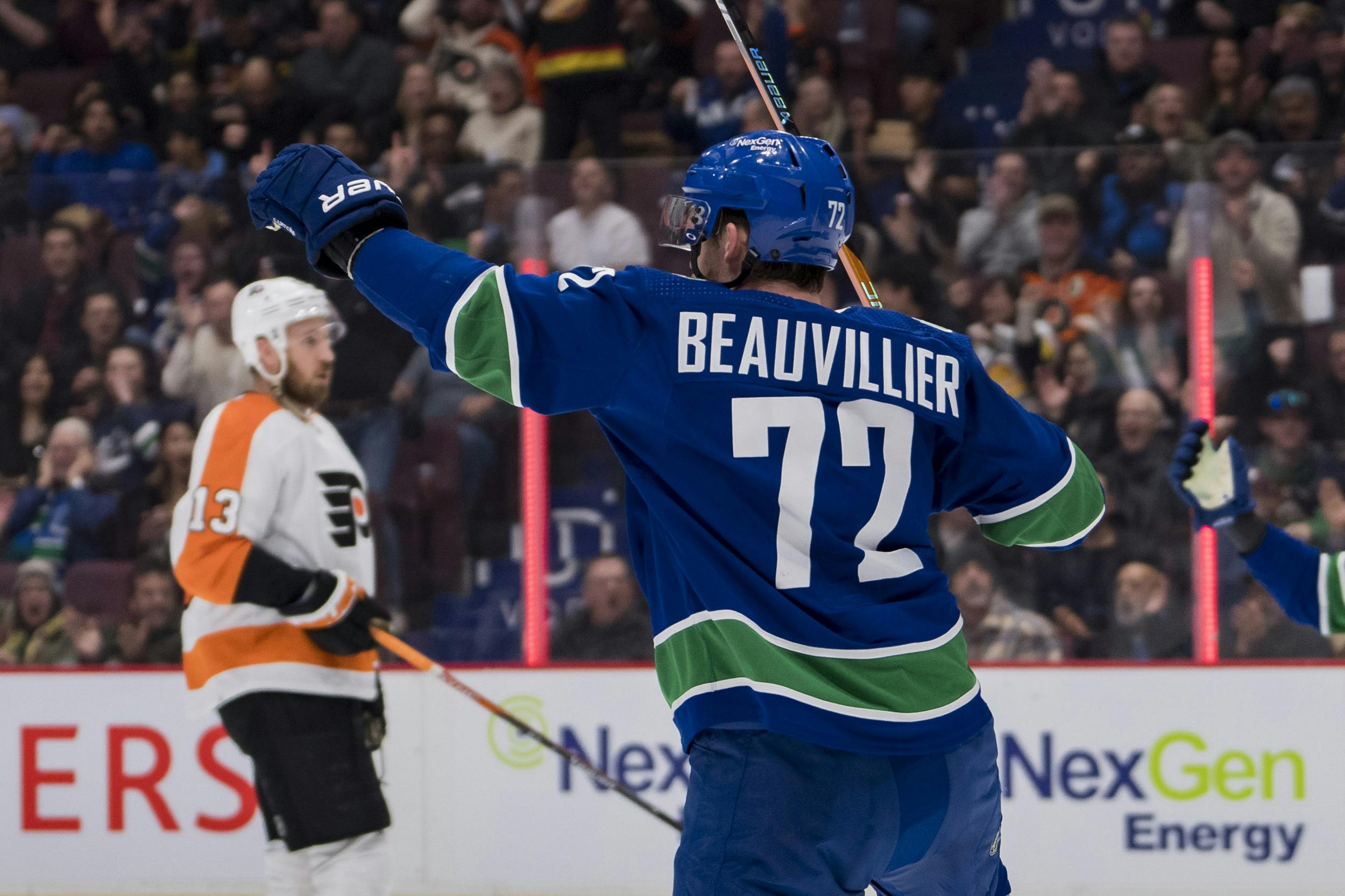 New York Islanders sign ex-Canuck Bo Horvat to eight year contract -  CanucksArmy