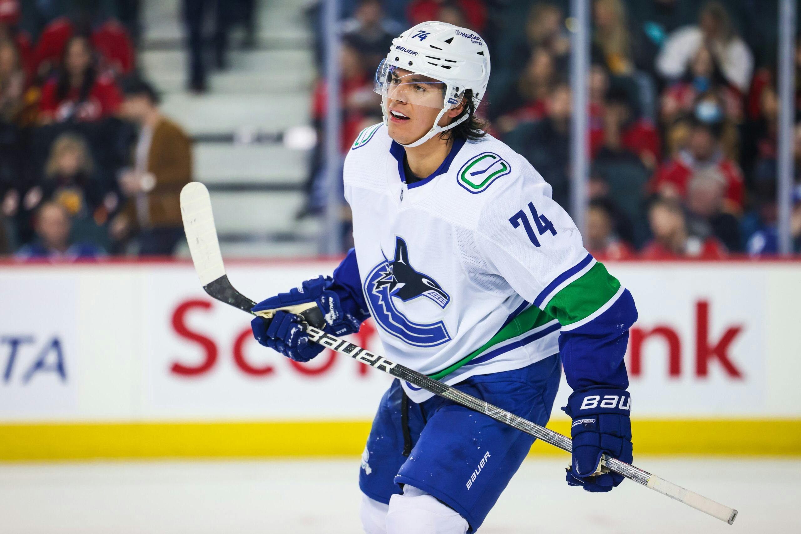 10 memorable former Canucks players and where they are now