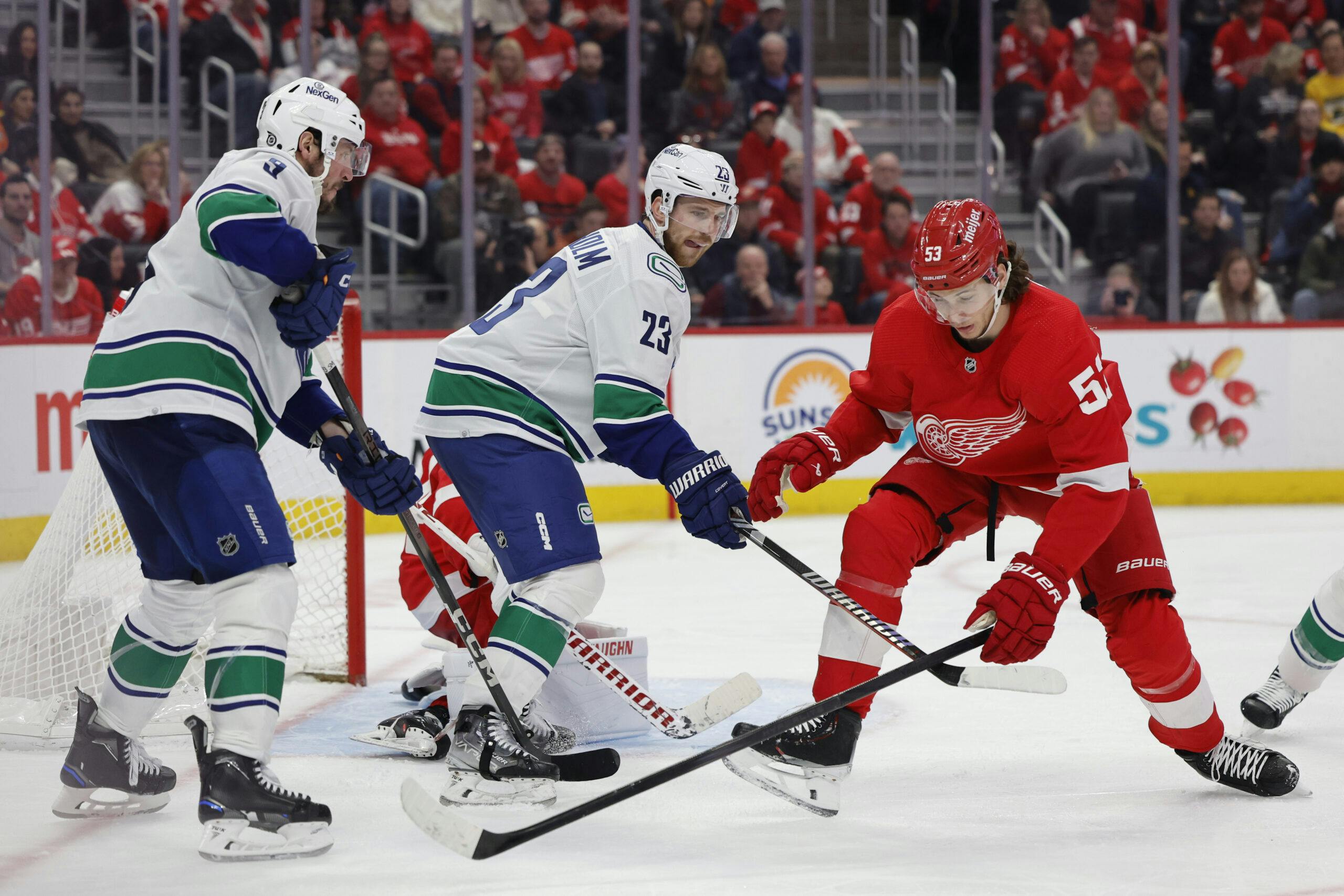 The Stanchies: Canucks fall 4-3 to the Red Wings in a matinee masterclass of  excitement - CanucksArmy