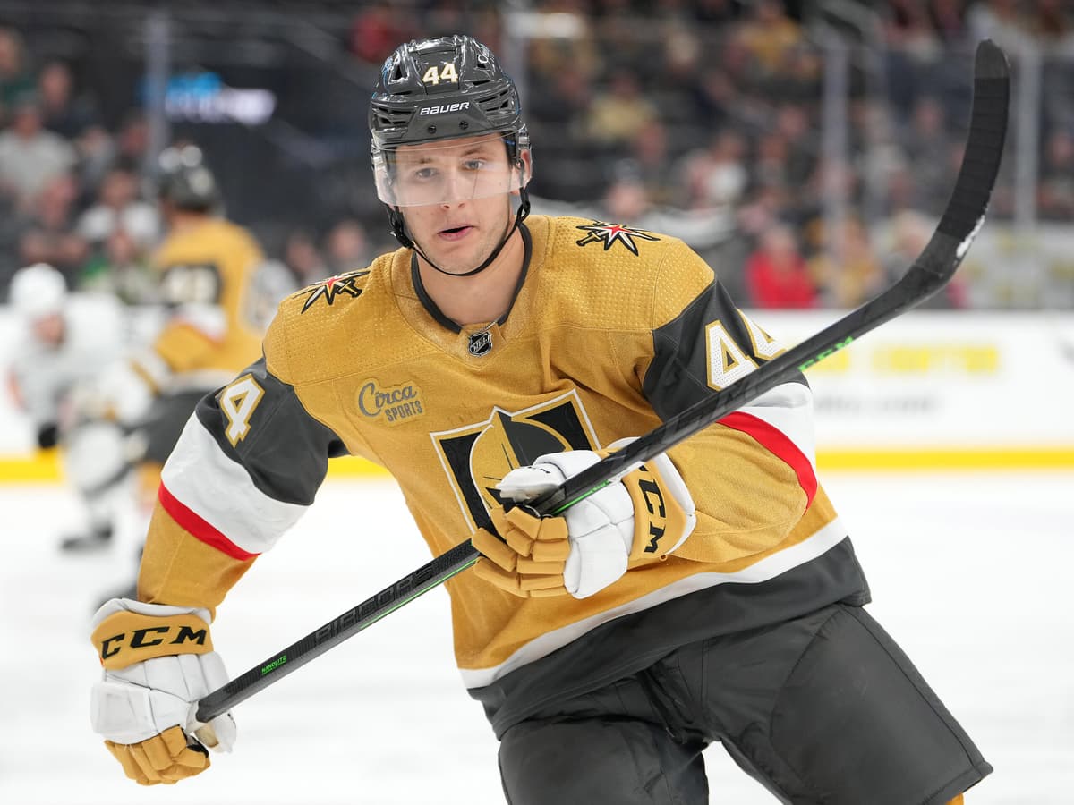 Abbotsford Canucks sign North Vancouver defenceman Layton Ahac to one ...