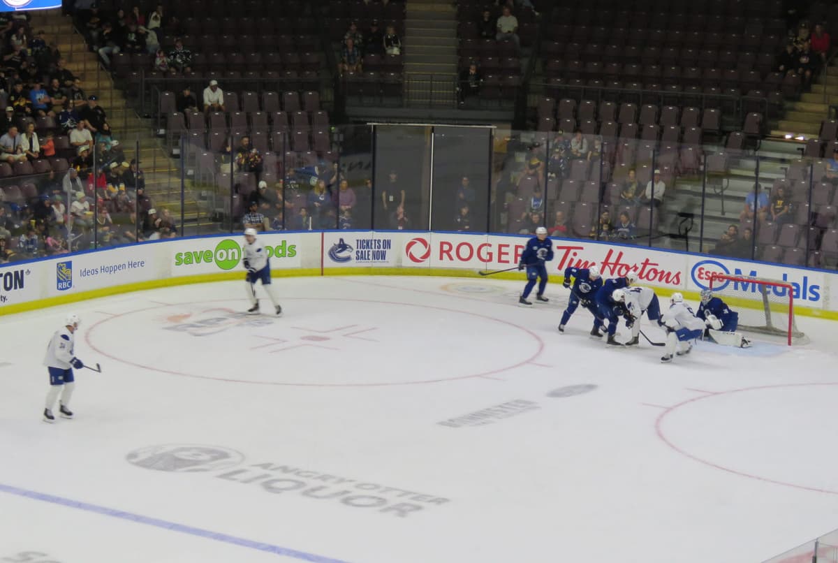Öhgren and Pettersson put on a show in Canucks’ training camp scrimmage